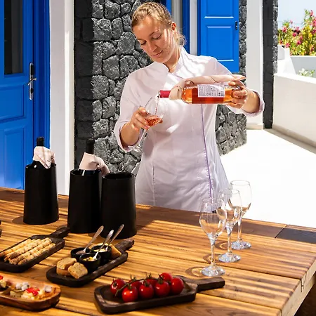 The Noverian Bios Santorini Boutique Отель